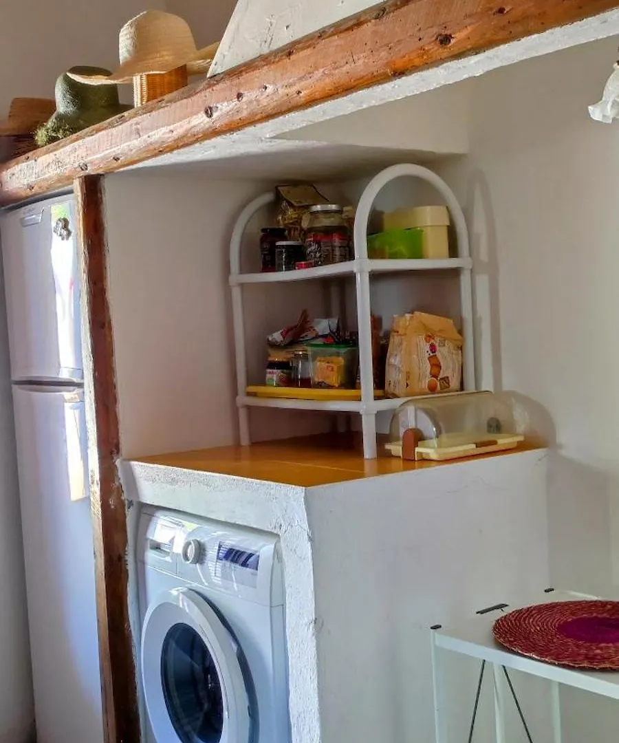 Casa vacanze Yellow House Di Giulia Vulcano  Italia